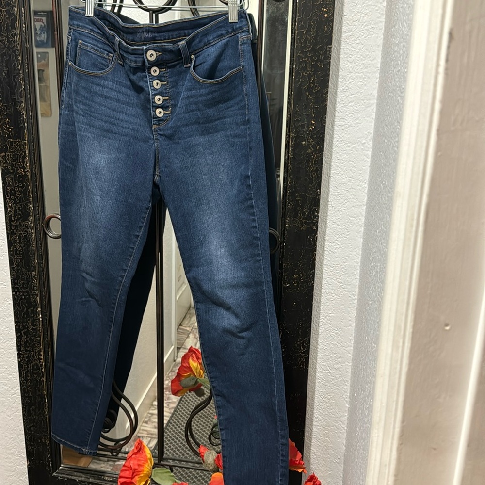 Style&co skinny leg jeans; size 8; gently used.